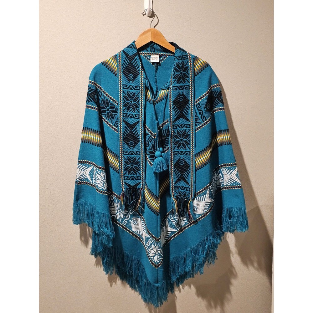 Indian Arts Traditional South American Poncho 100% Wool Made in Equador